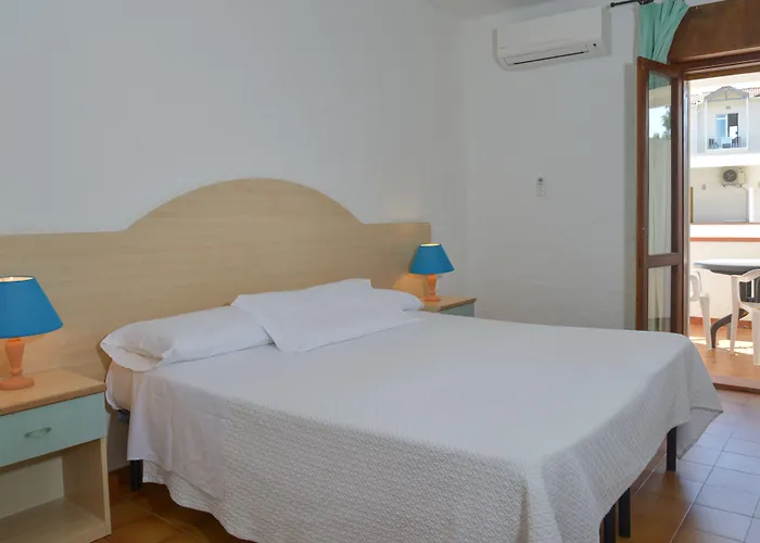 Mare Blue מלון אולביה