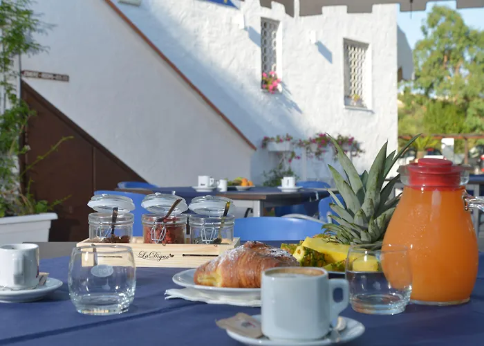 Mare Blue מלון 3*