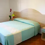 فندق Mare Blue 3*